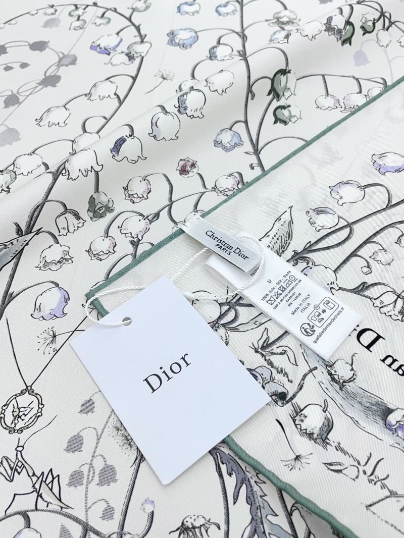 CHRISTIAN DIOR